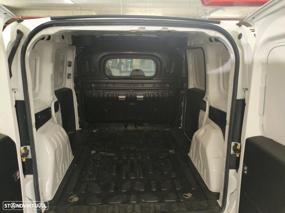 Fiat DOBLO CARGO 1.6 MJ SX 3L - 8