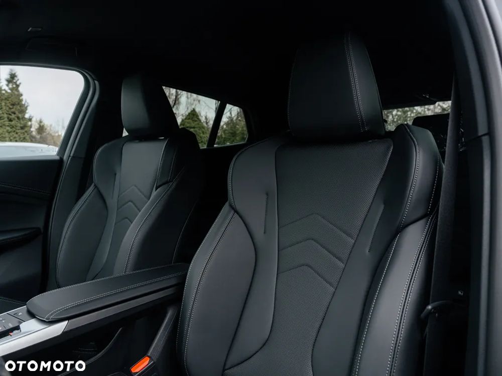 BMW iX2 eDrive20 - 11