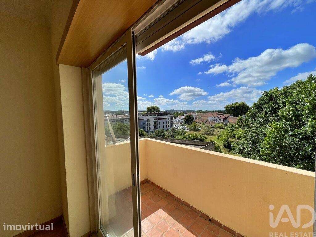 Apartamento T4 em Rio Maior de 147,00 m2 - Grande imagem: 3/30