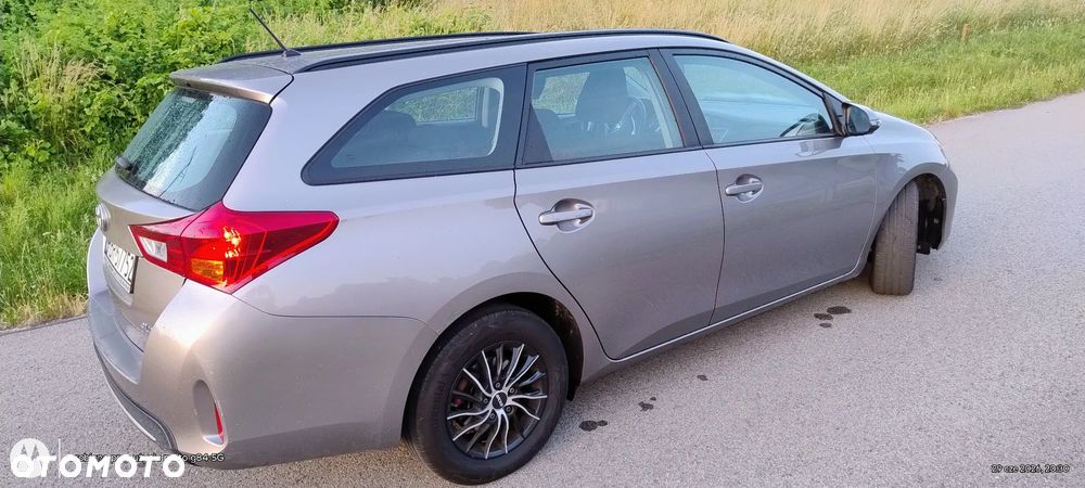 Toyota Auris 1.4 D-4D Active - 11