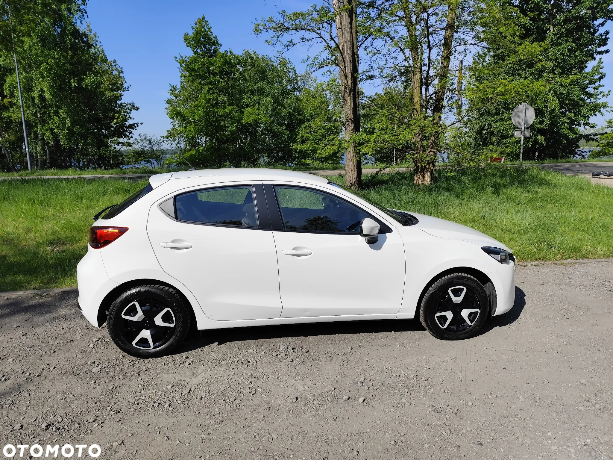 Mazda 2 SKYACTIV-G 90 Exclusive-Line - 10