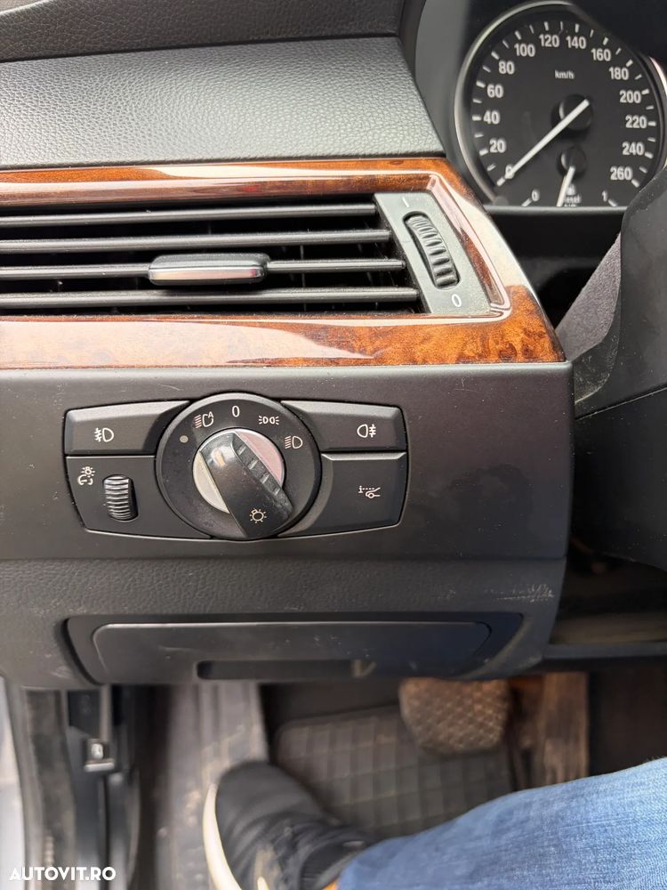 BMW Seria 5 520d Aut. - 13