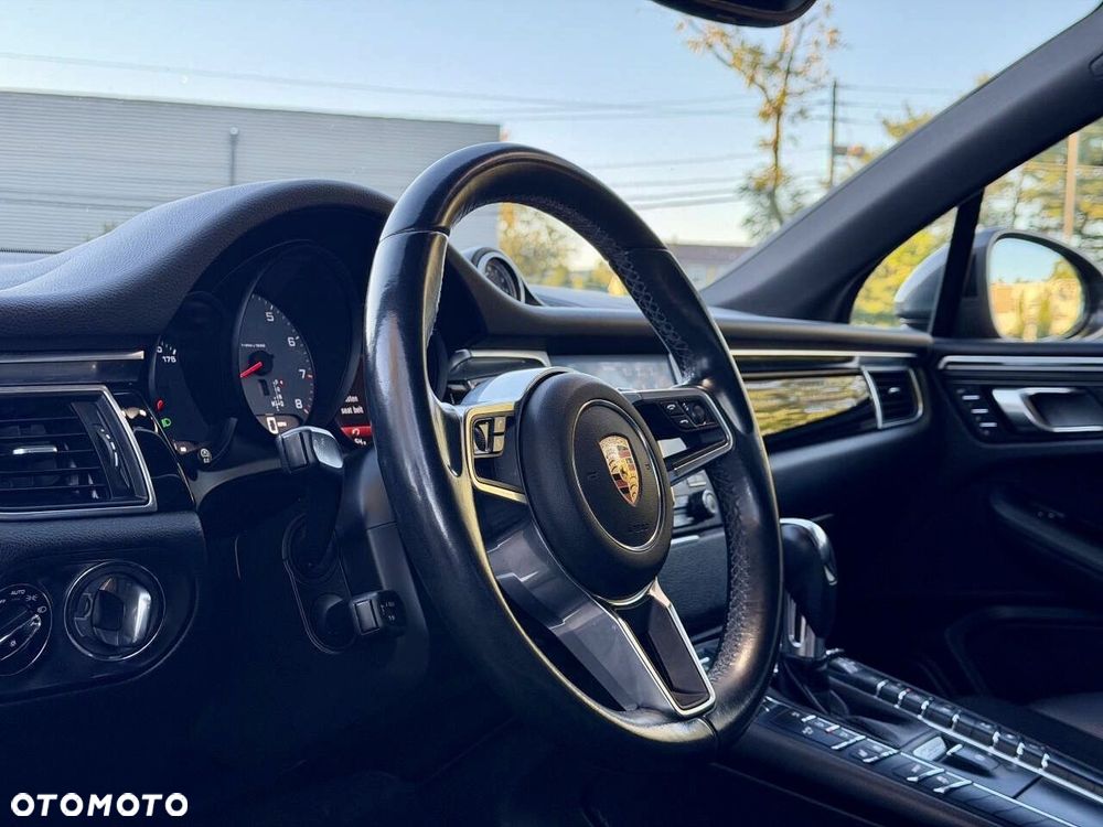 Porsche Macan - 12