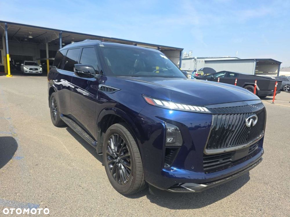 Infiniti QX80 - 6