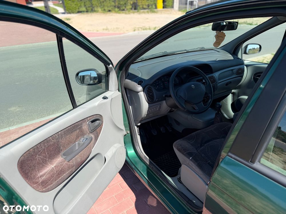 Renault Scenic Megane 1.6 RT 16V - 9