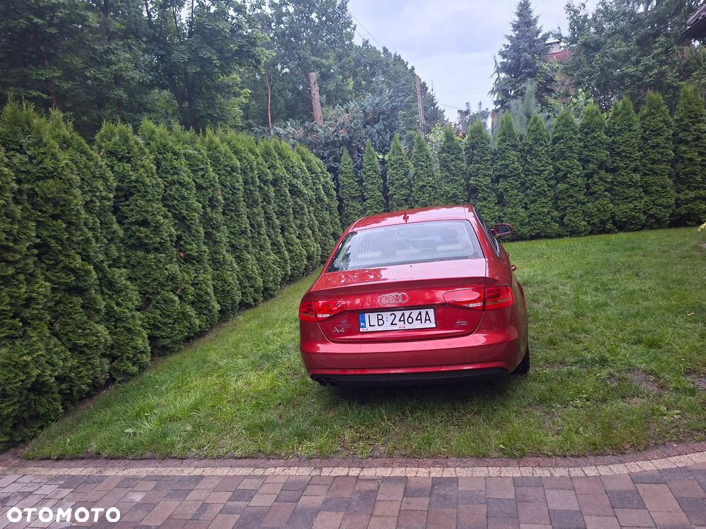 Audi A4 Limousine - 8
