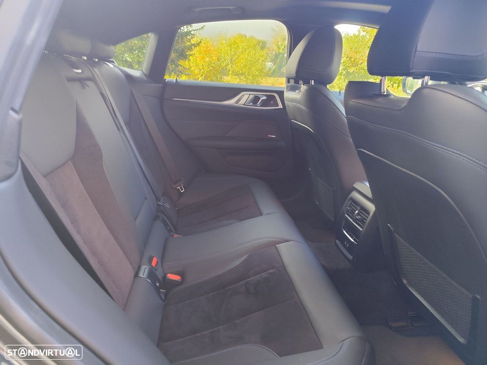 BMW i4 eDrive40 Edição Desportiva M - 23