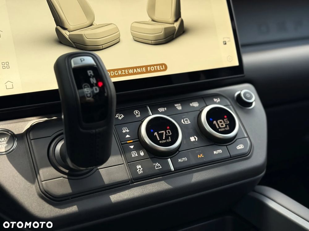 Land Rover Defender 110 D350 X-Dynamic HSE - 8