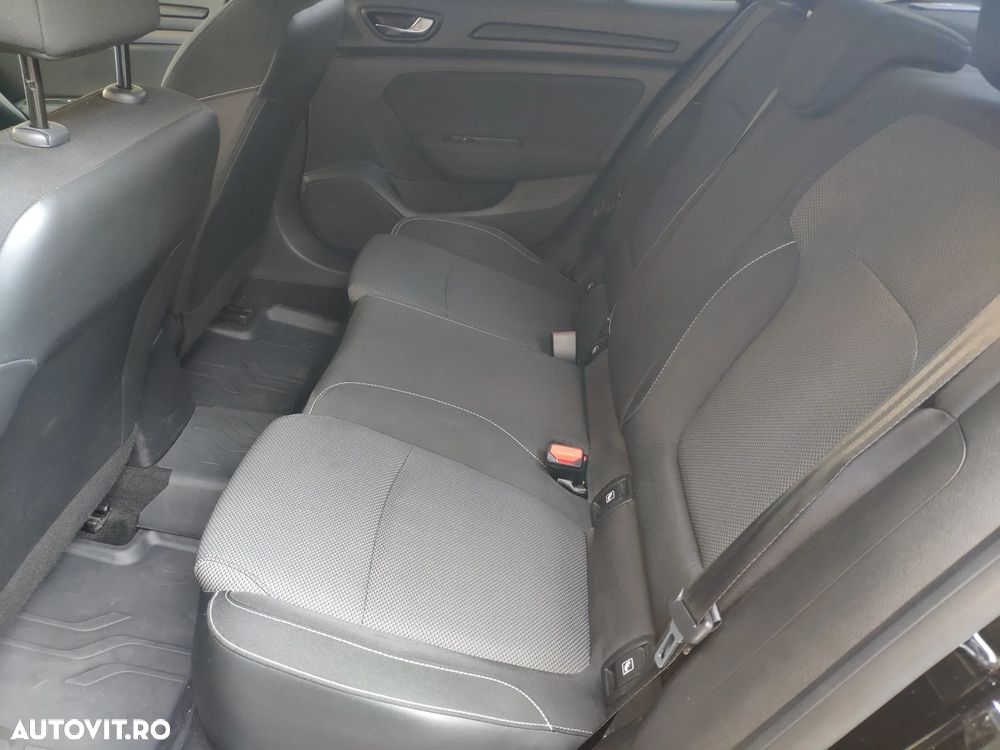 Renault Megane TCe 140 GPF BUSINESS EDITION - 6
