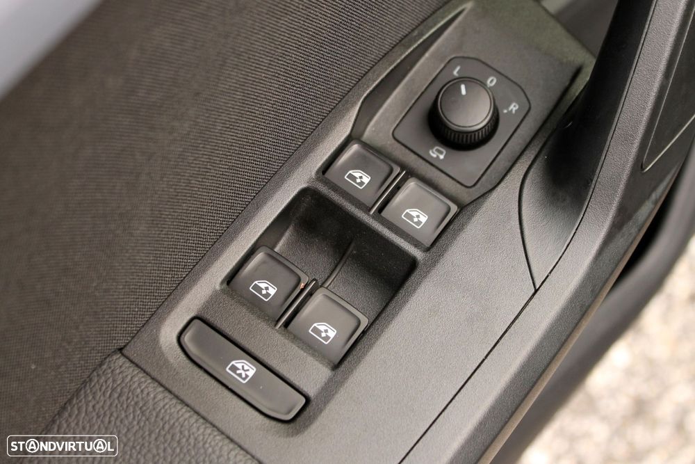 SEAT Arona 1.0 TSI FR - 4