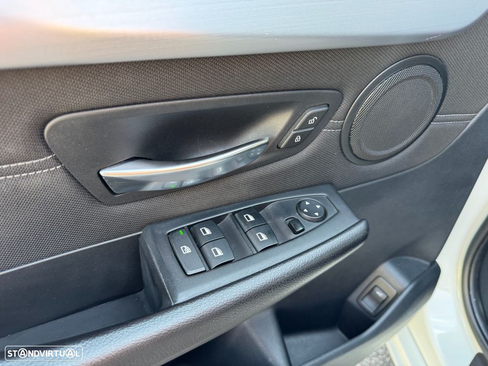 BMW 216 Active Tourer d Line Sport - 13