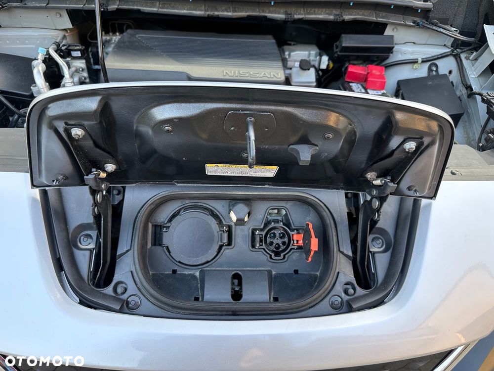Nissan Leaf - 13