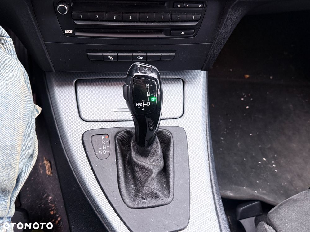 BMW Seria 3 335i Touring Edition Sport - 23
