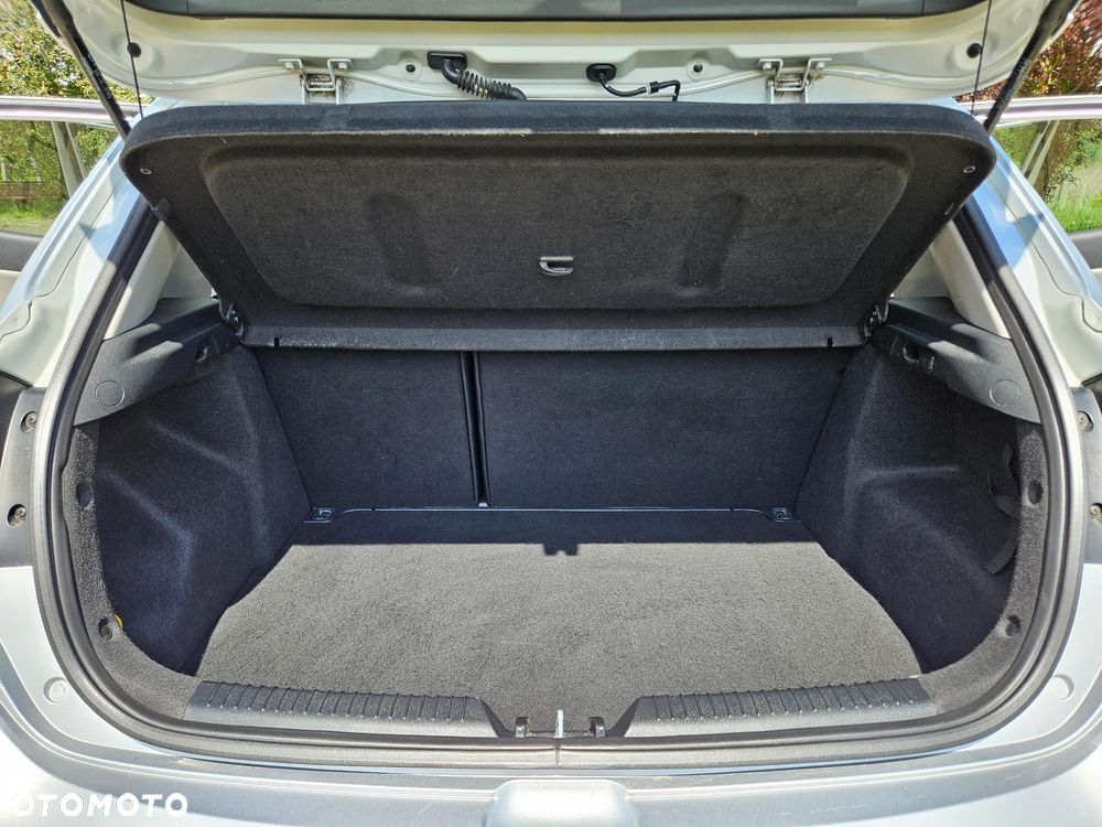 Kia Ceed 1.6 GDI L Business Line - 26