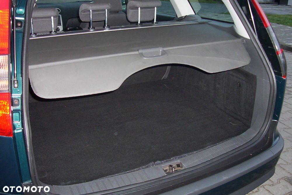 Ford Focus 1.6 TDCi DPF Ambiente - 11