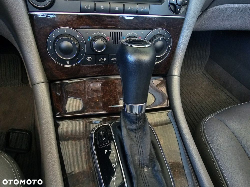 Mercedes-Benz CLK - 27