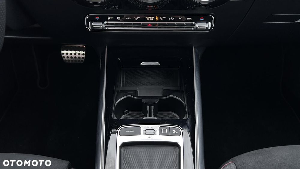 Mercedes-Benz GLA 200 AMG Line - 19