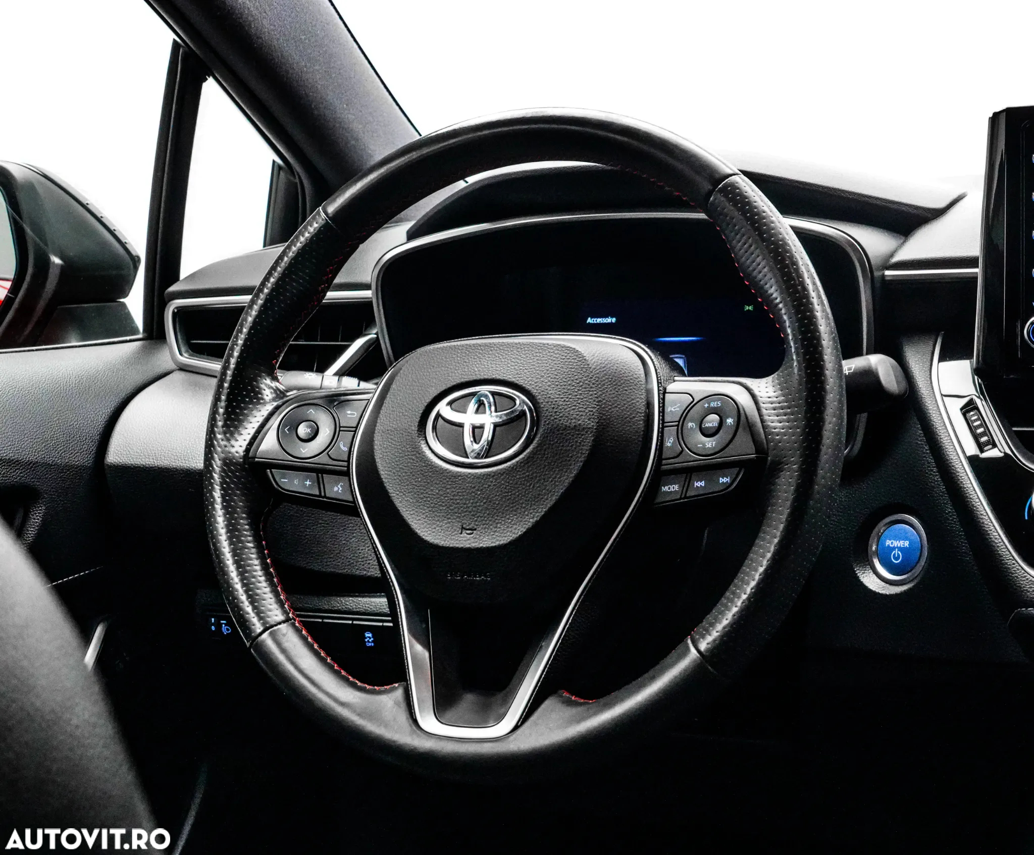 Toyota Corolla 1.8 HSD Exclusive GR Sport - 17