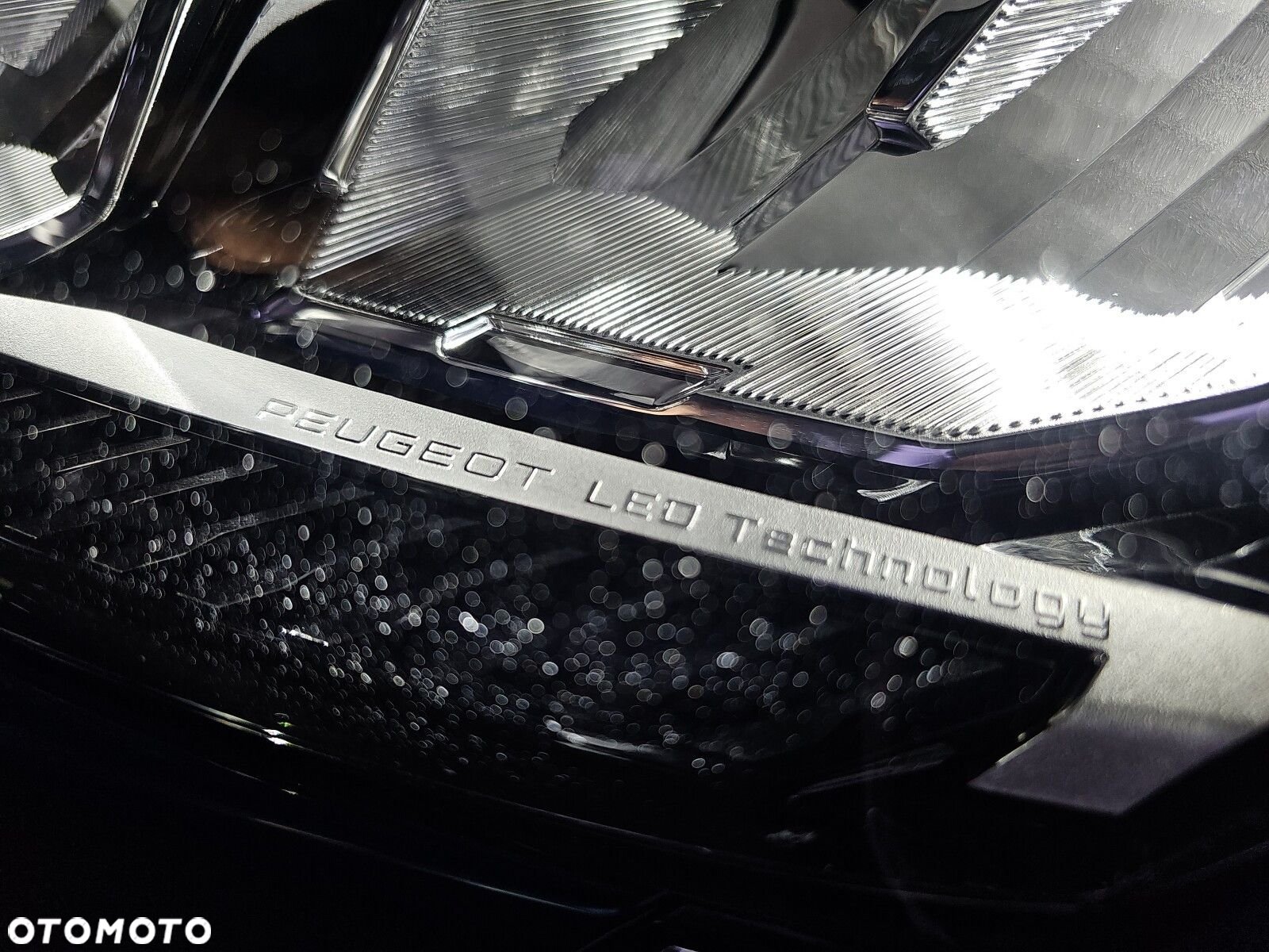 Peugeot 408 1.2 PureTech Allure S&S EAT8 - 10