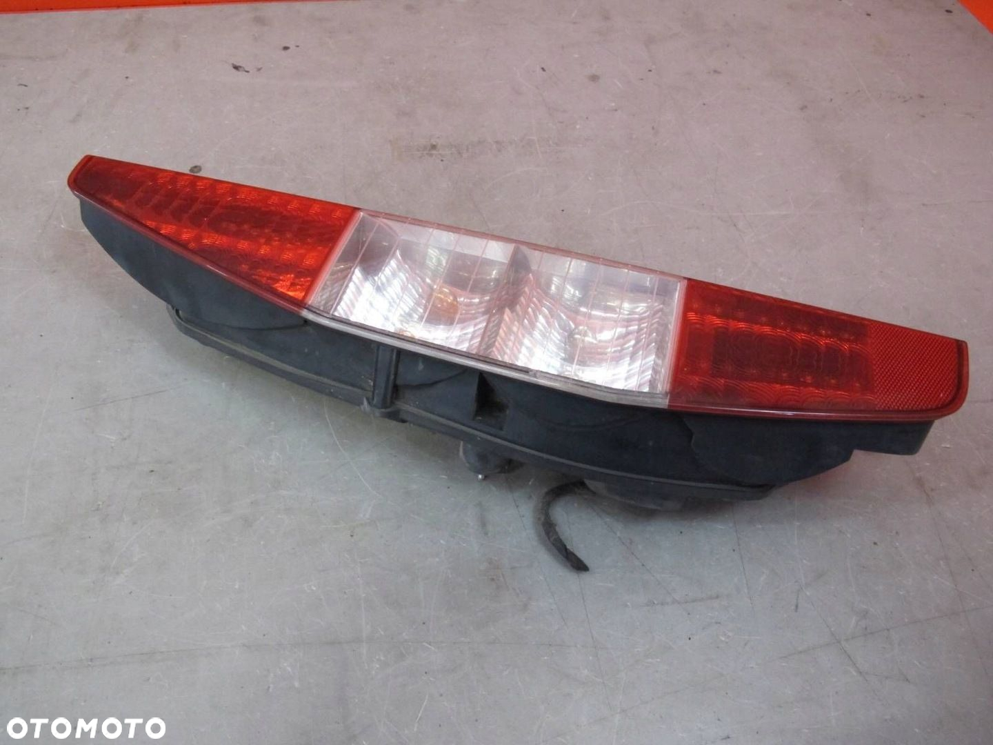 FIAT DOBLO I 1 00-05 LAMPA LEWA TYŁ TYLNA 040610999000 EUROPA - 2