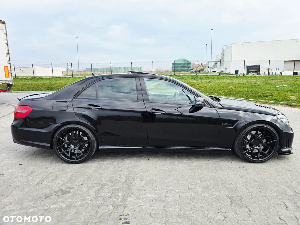 Mercedes-Benz Klasa E 63 AMG AMG Speedshift 7G-MCT - 2