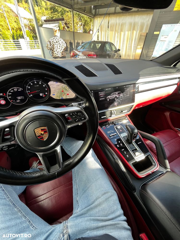 Porsche Cayenne Tiptronic S - 10
