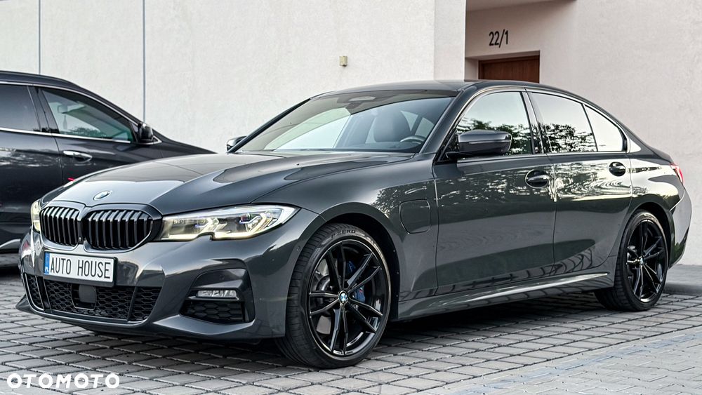 BMW Seria 3 330e M Sport - 8