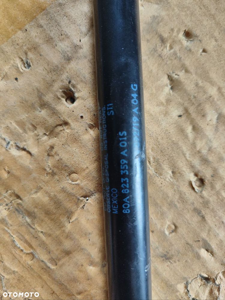 Siłownik maski komplet 80A823359A Audi Q5 - 3