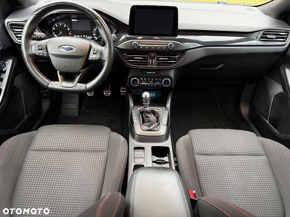 Ford Focus 1.0 EcoBoost mHEV Titanium Style - 10