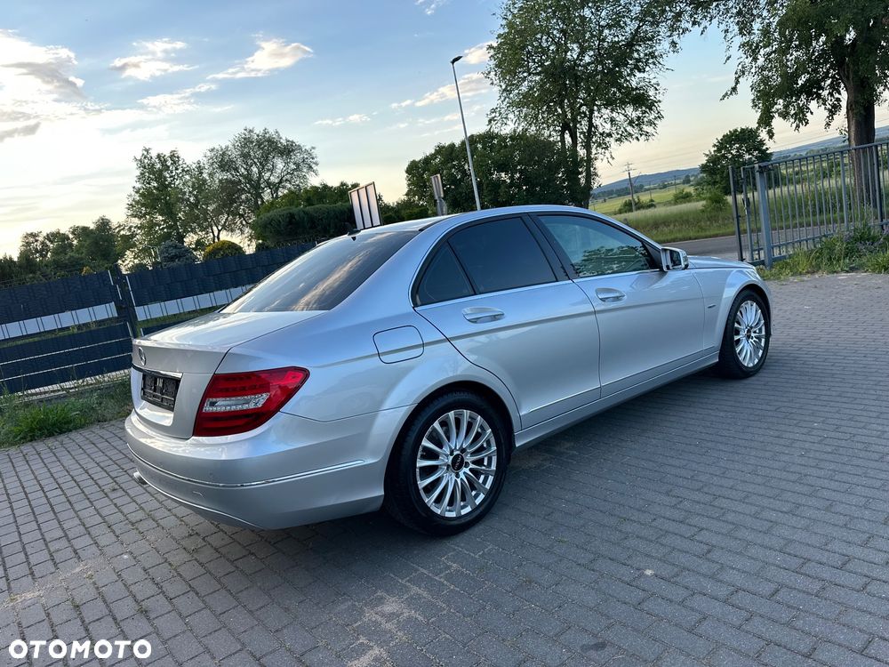 Mercedes-Benz Klasa C 220 CDI BlueEff Edition Avantgarde - 16