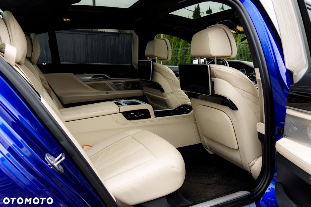 BMW Seria 7 - 33