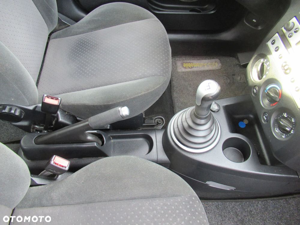 Ford Fiesta 1.4 Ghia - 28