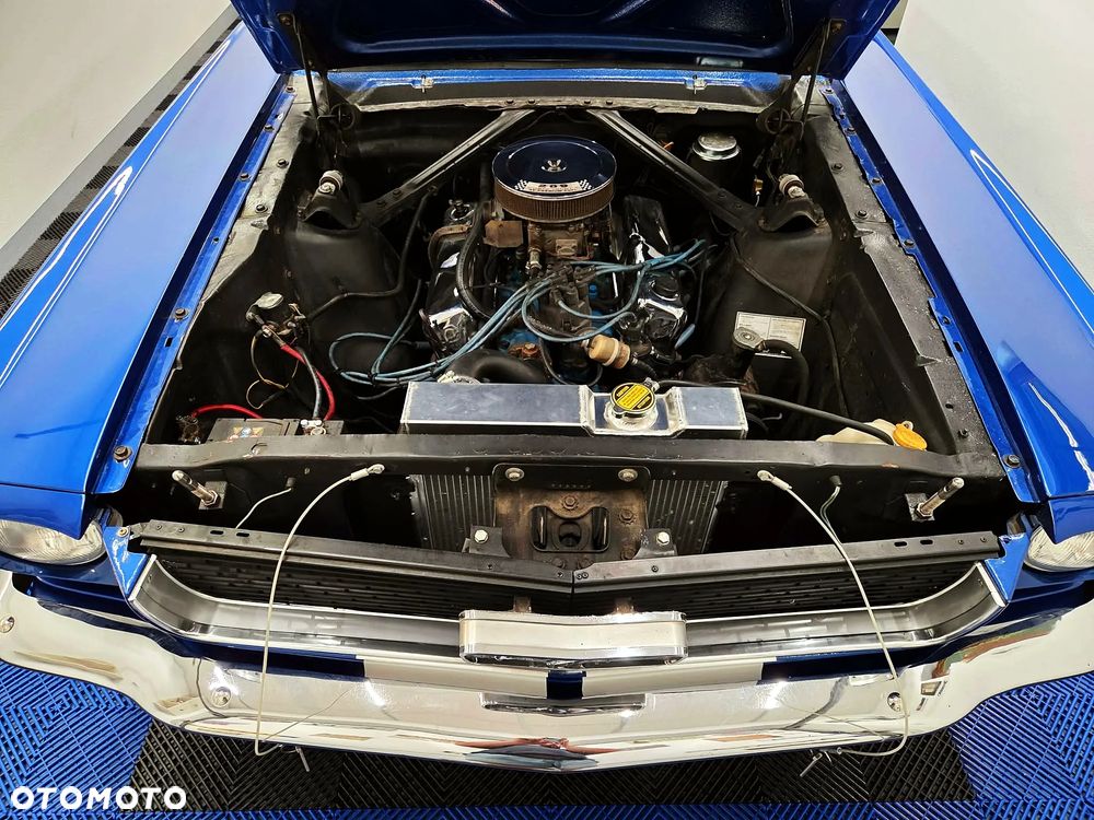 Ford Mustang - 36