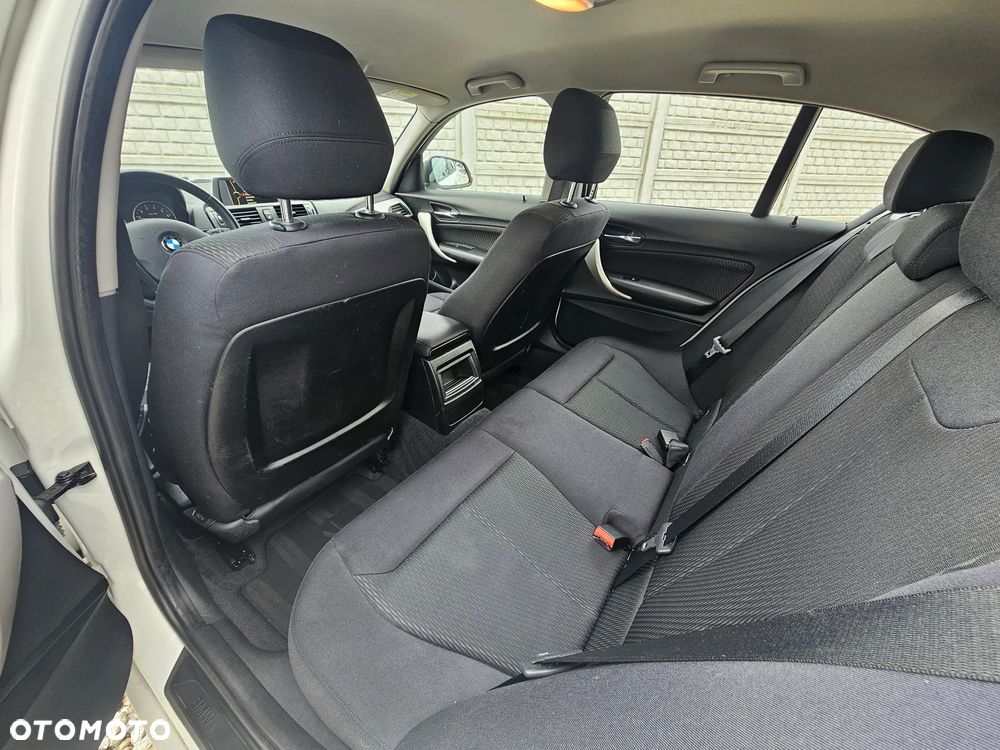BMW Seria 1 116i - 10