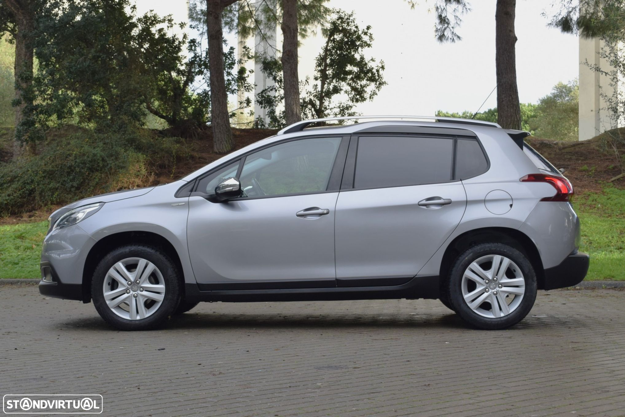 Peugeot 2008 PureTech 110 Style - 11