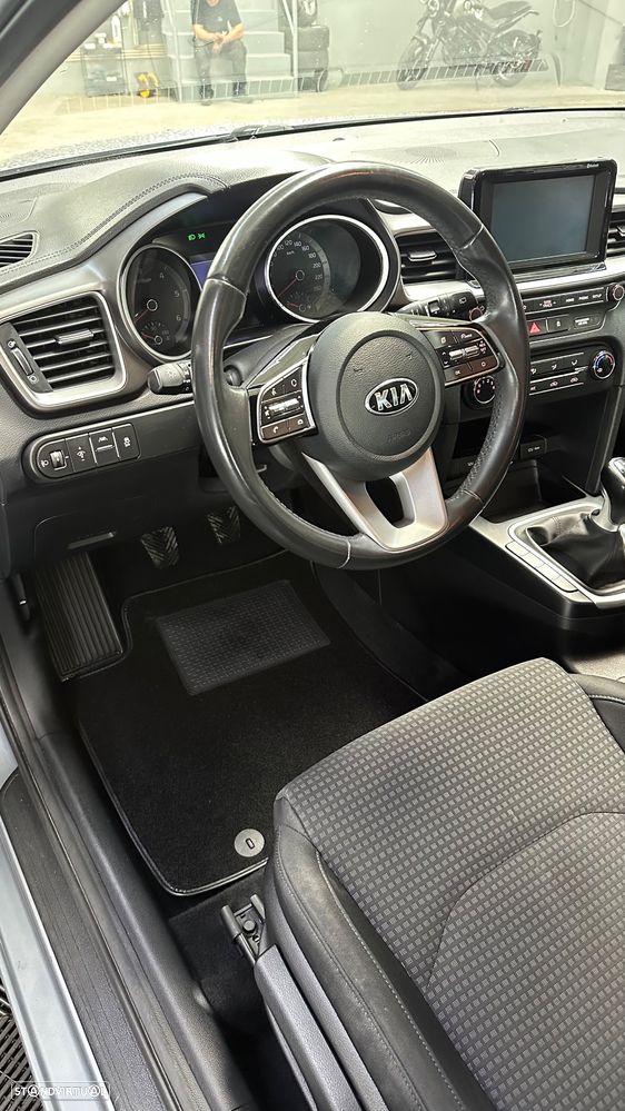 Kia Ceed SW 1.6 CRDi SX - 7