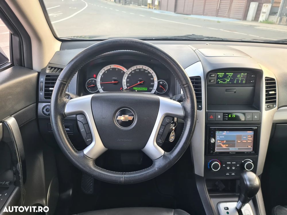 Chevrolet Captiva 2.0 4WD 7 Sitzer Automatik LT - 14