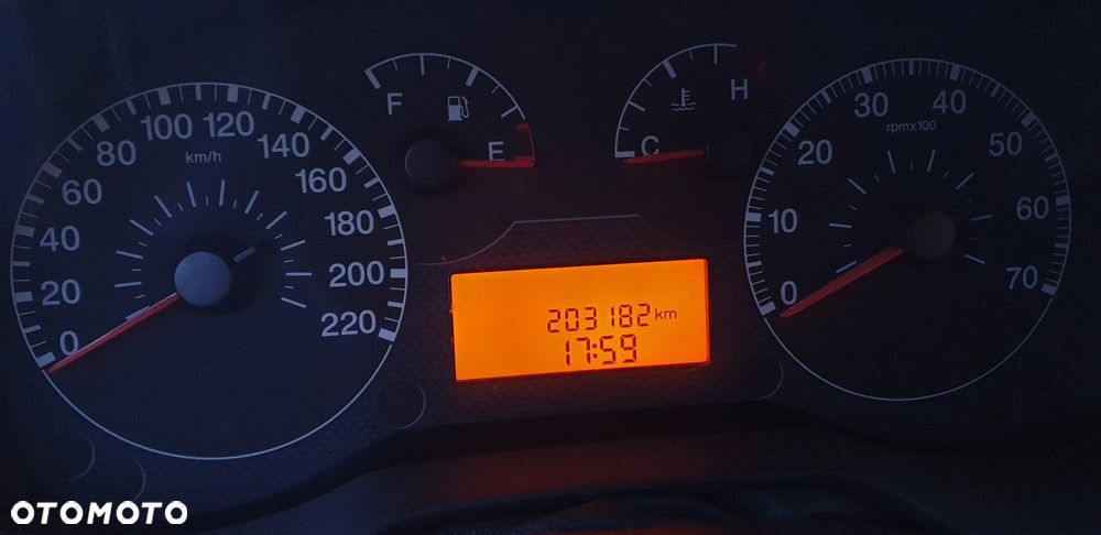 Fiat Grande Punto Actual 1.4 8V Estiva Blue&Me - 21