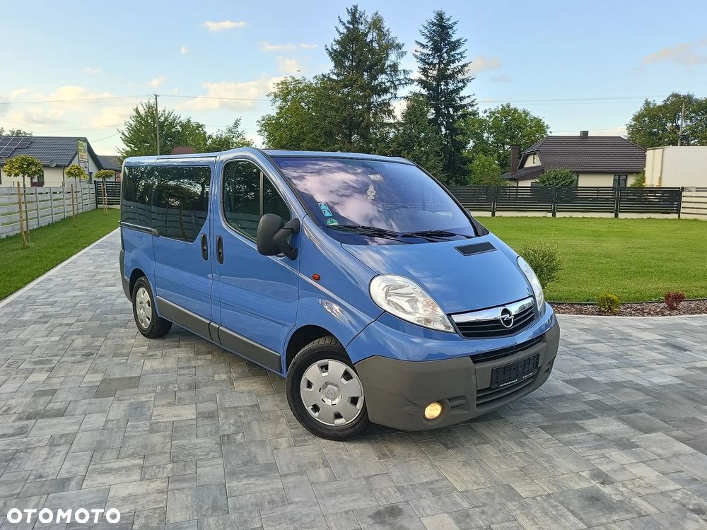 Opel Vivaro - 1