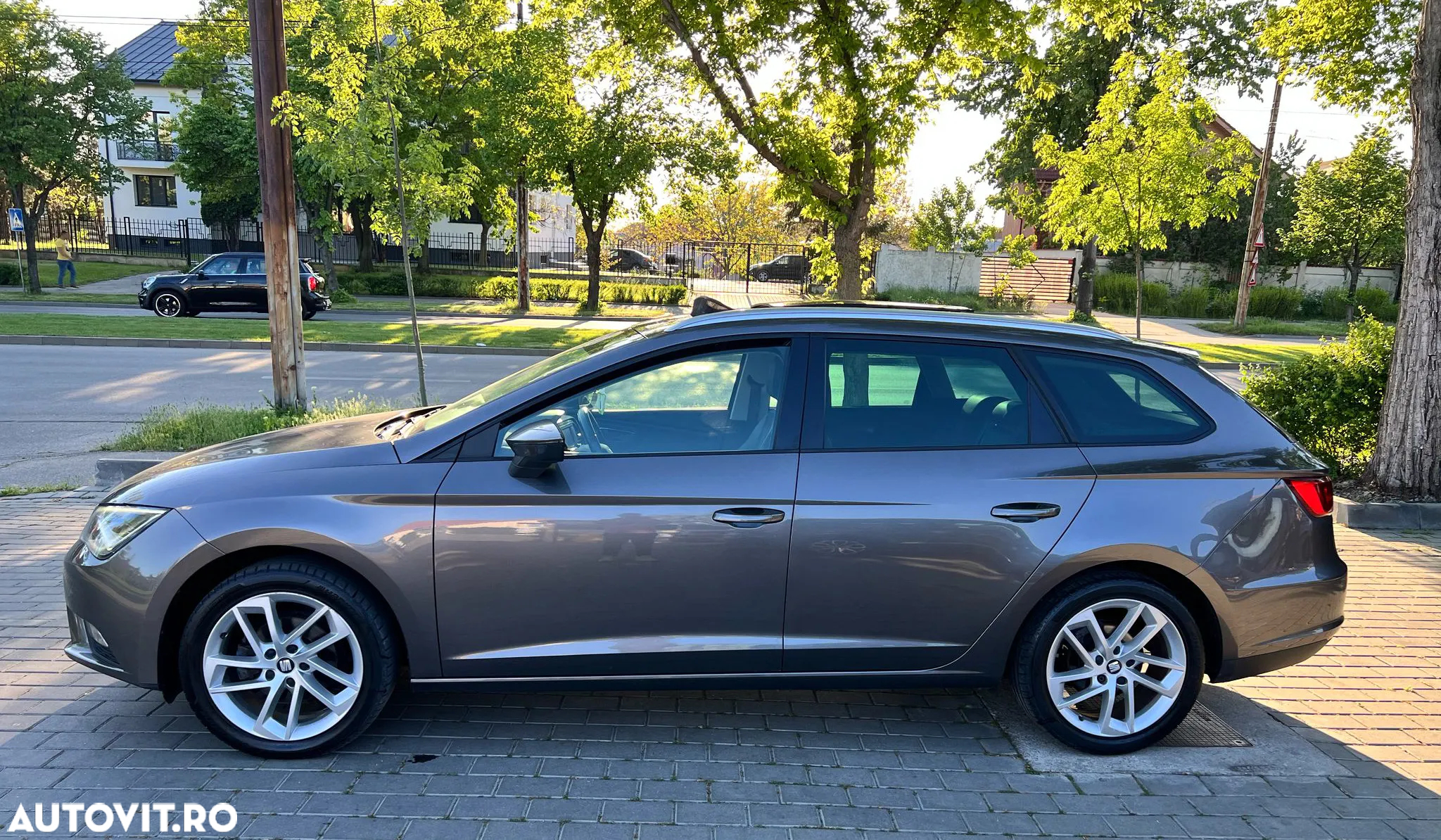 Seat Leon ST 1.6 TDI Start&Stop Ecomotive Style - 10