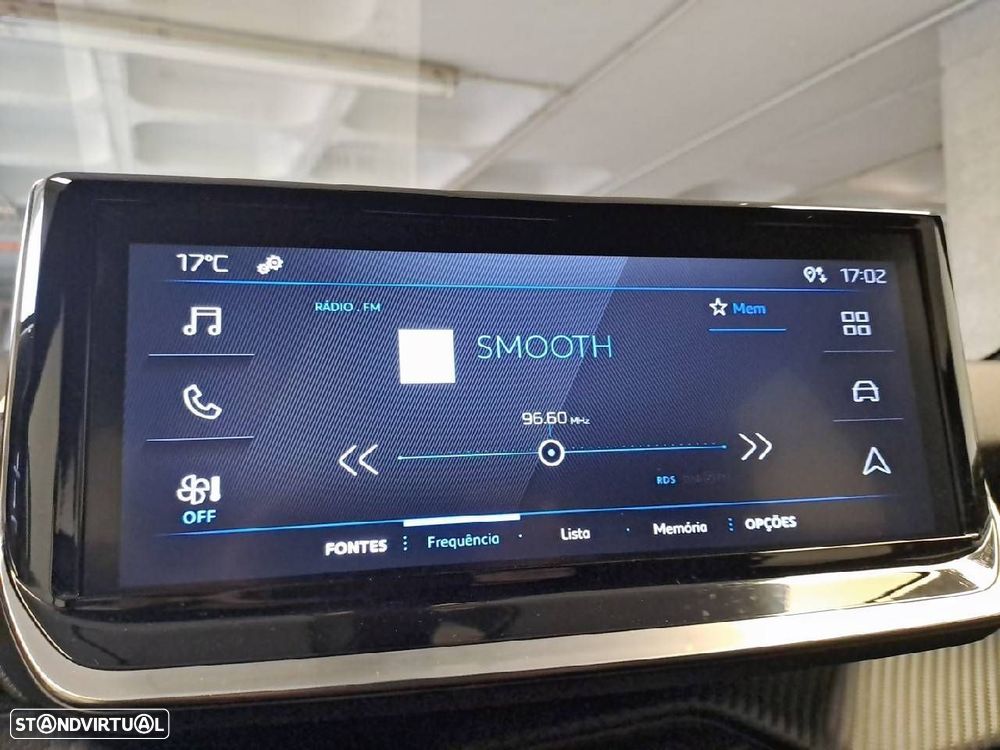 Peugeot 2008 1.2 PureTech Style - 17