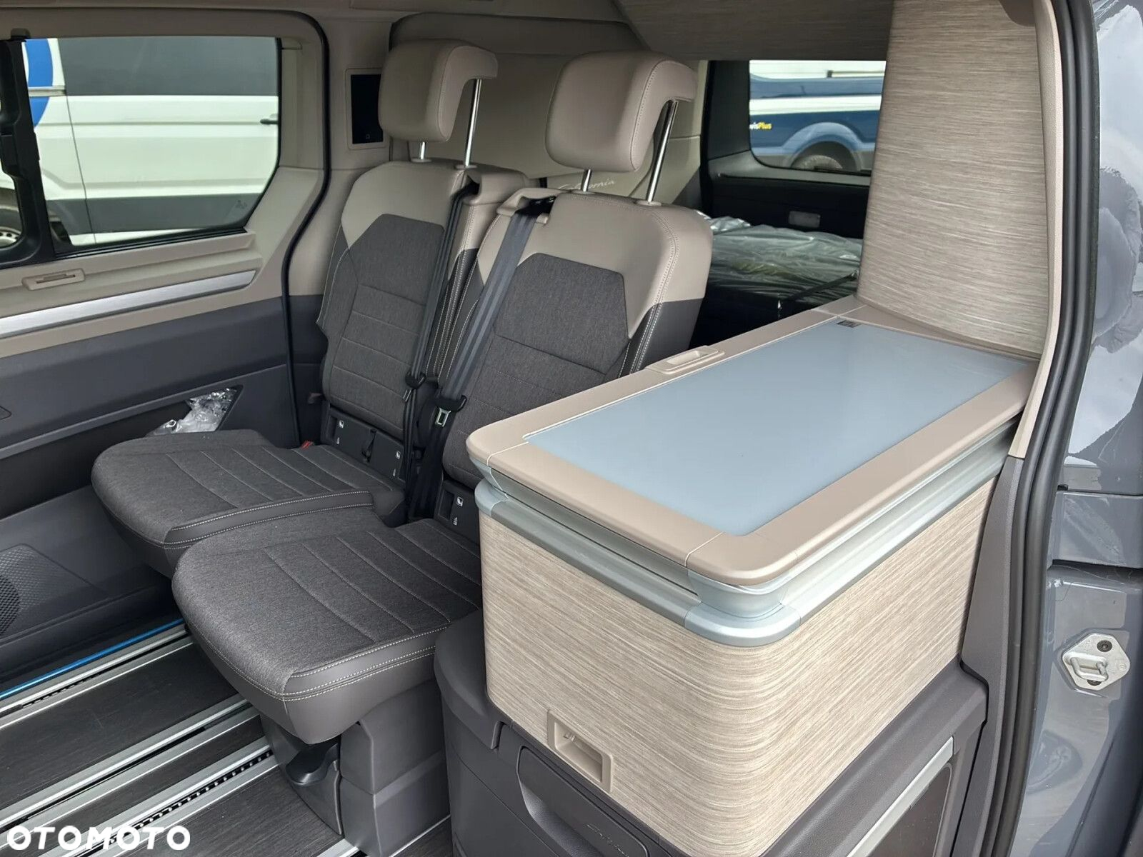 Volkswagen California - 14