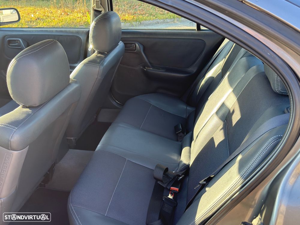 Nissan Primera Sedan 2.0 TD SLX - 4