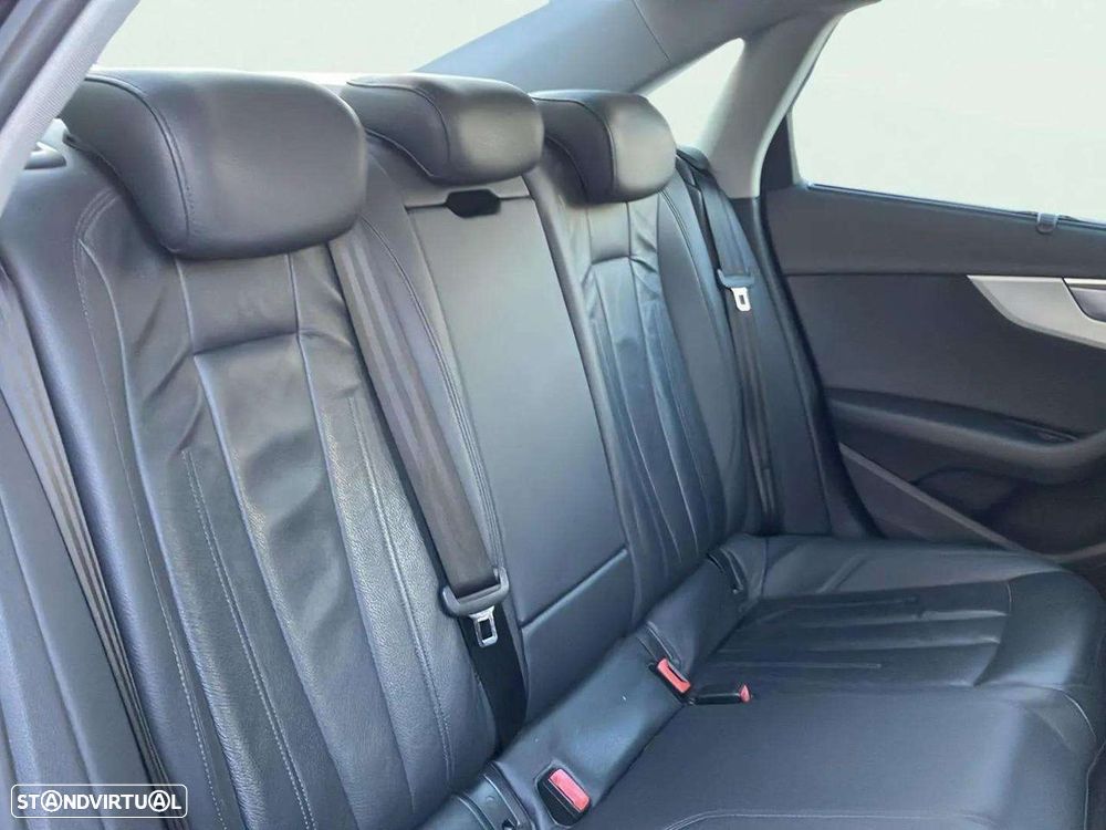 Audi A4 2.0 TDI Advance - 13