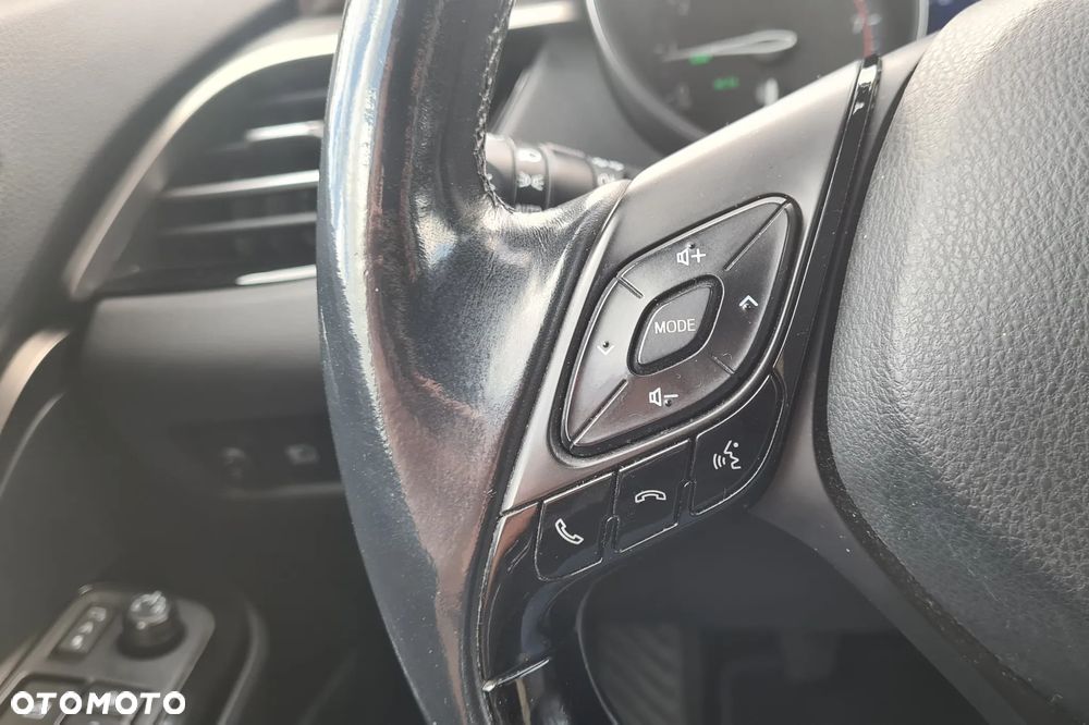 Toyota C-HR 1.2 T Premium - 24