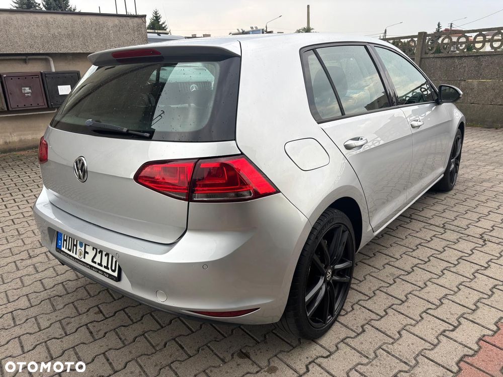 Volkswagen Golf - 12