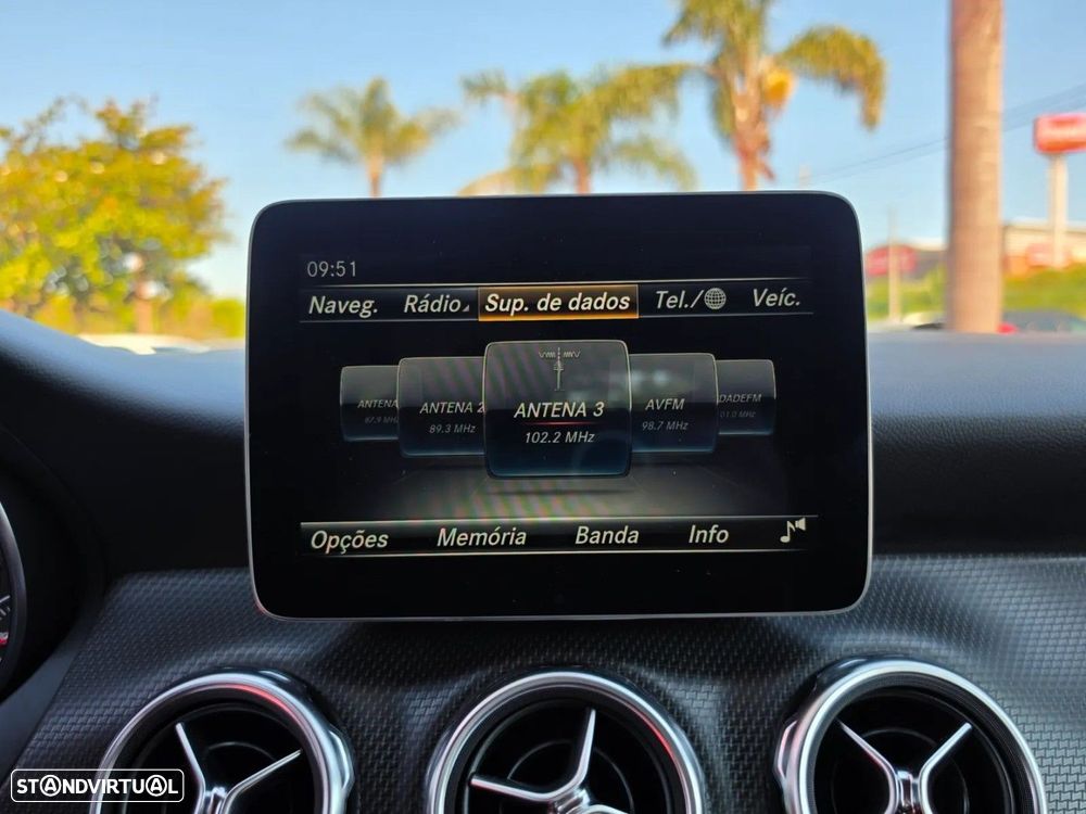 Mercedes-Benz GLA 180 d Aut. - 26