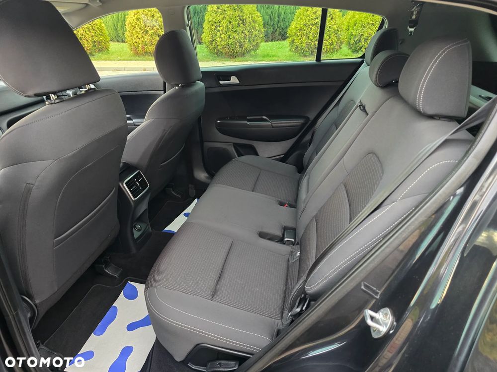 Kia Sportage 1.6 GDI L Business Line Plus 2WD - 23