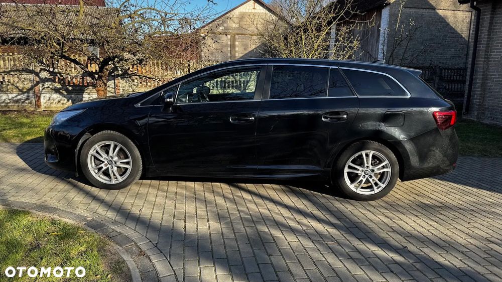 Toyota Avensis 2.0 D-4D Active Business - 4