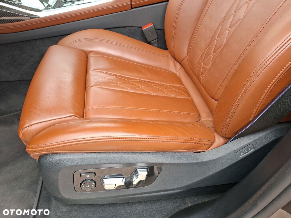BMW X7 xDrive40d mHEV - 13